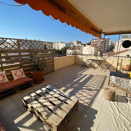 Avec Terrasse * Cannes
